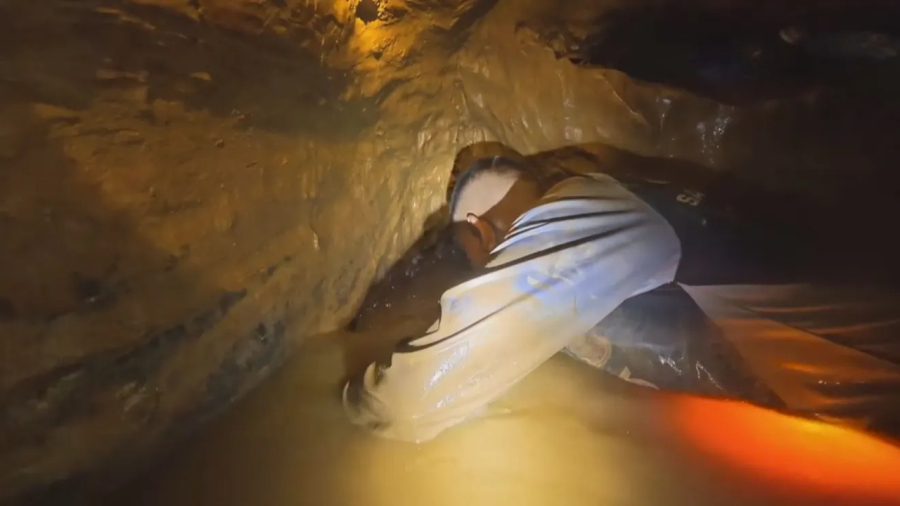 Homens presos em caverna no Laos são encontrados vivos após dias de angústia