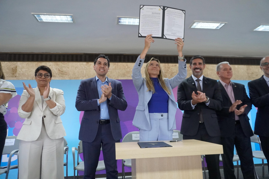 Roosevelt Vilela e Celina Leão garantem nova tabela para ampliar atendimentos do SUS no DF