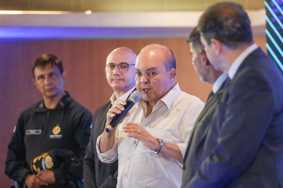 Ibaneis amplia área de segurança no centro de Brasília