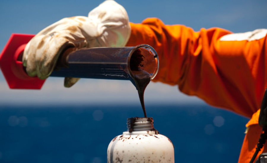 Petróleo caro pressiona economia global