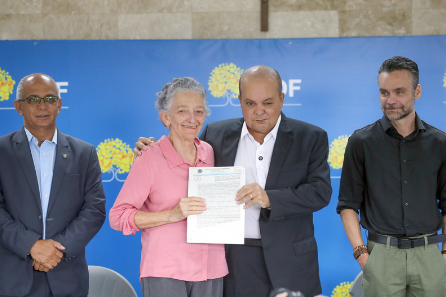 Ibaneis acelera escrituras para empresas no DF