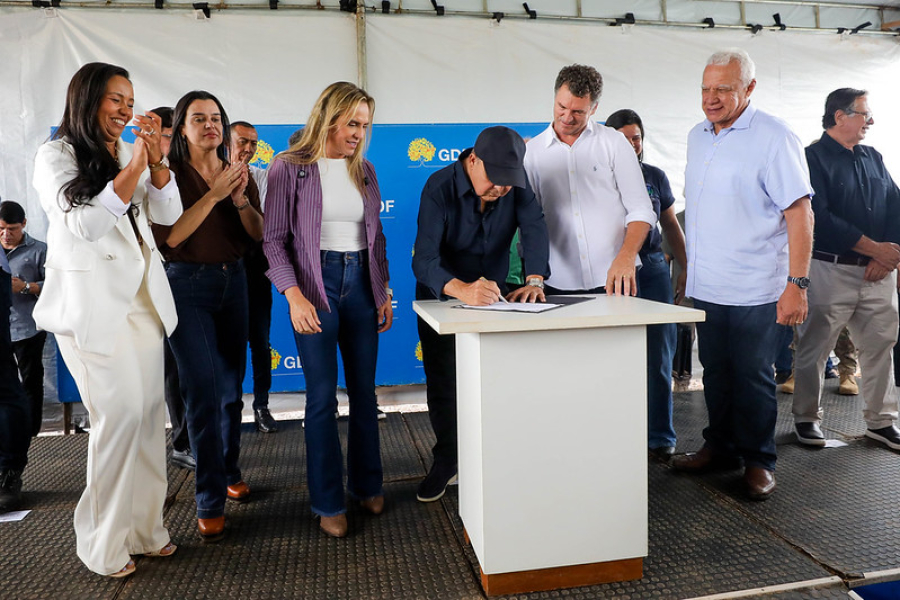 Ibaneis tira obra histórica do papel em Brazlândia