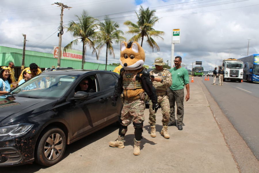 Blitz alerta Planaltina contra queimadas