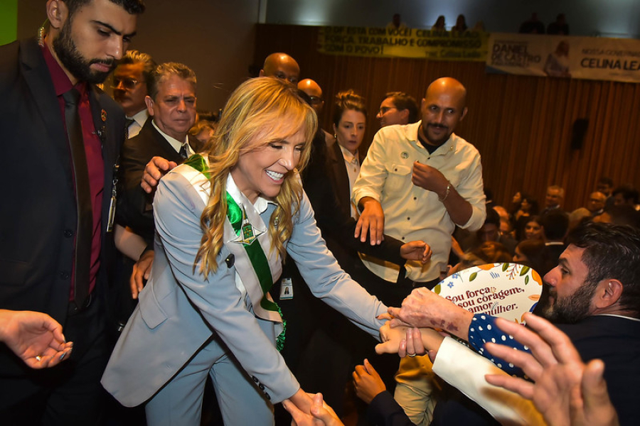 Celina começa governo com decisões fortes