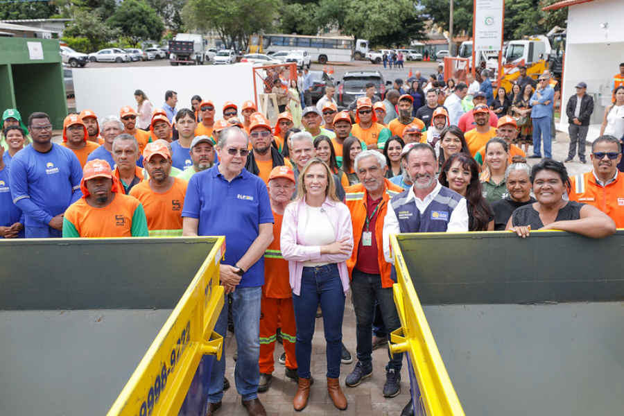 Riacho Fundo recebe primeiro papa-entulho