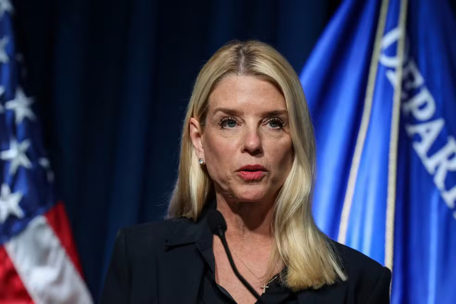 Trump demite procuradora-geral dos EUA