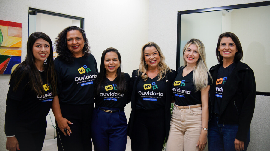 Ouvidoria da Educação do DF recebe prêmio