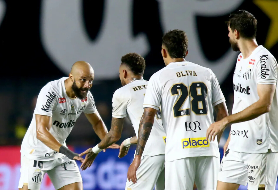 Neymar decide e Santos volta a vencer