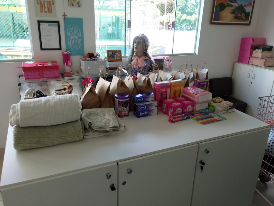 Campanha arrecada doações para mulheres com câncer no DF