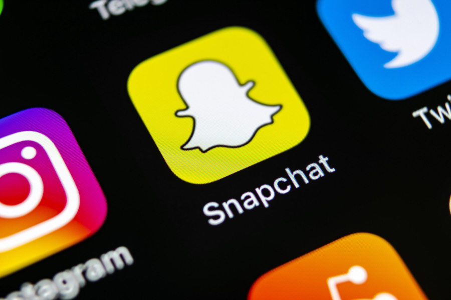 Snapchat demite 1.000 e acelera aposta em IA