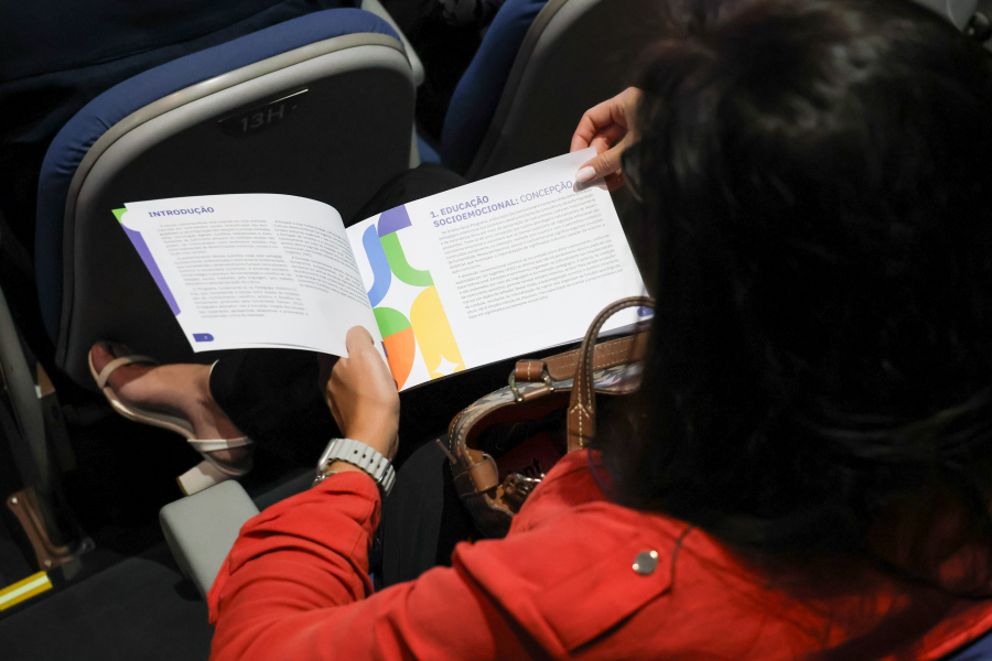 Formação socioemocional chega a professores da rede pública do DF