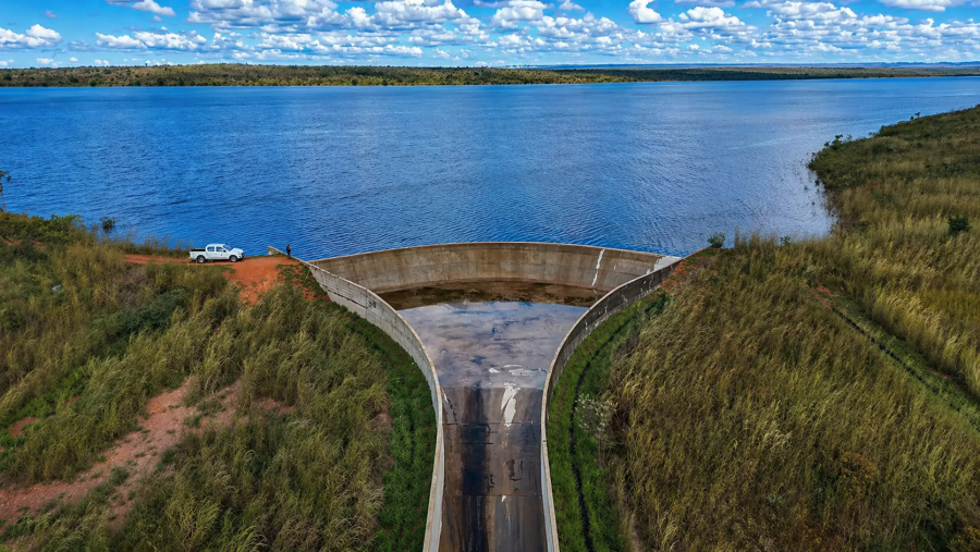 Barragem de Santa Maria volta a transbordar após 4 anos