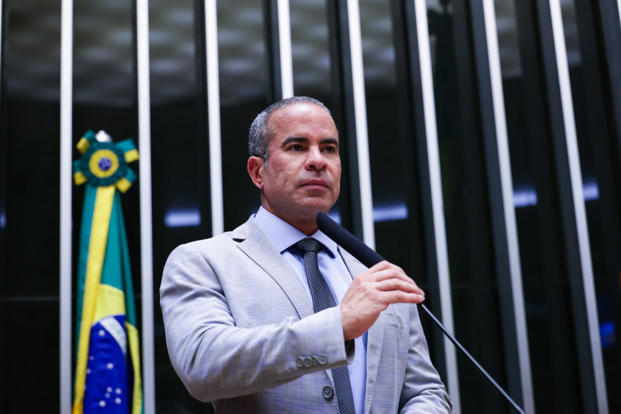 Fred Linhares propõe mínimo de 5% das emendas para saúde mental