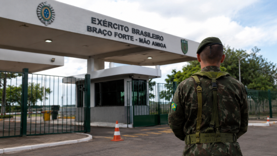 Militares do Exército viram réus após denúncia de “chá de manta” em quartel de Brasília