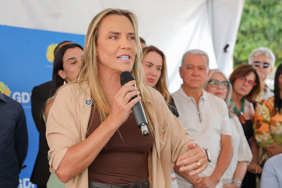 Celina Leão domina corrida pelo Buriti enquanto oposição ainda busca discurso capaz de mobilizar o DF