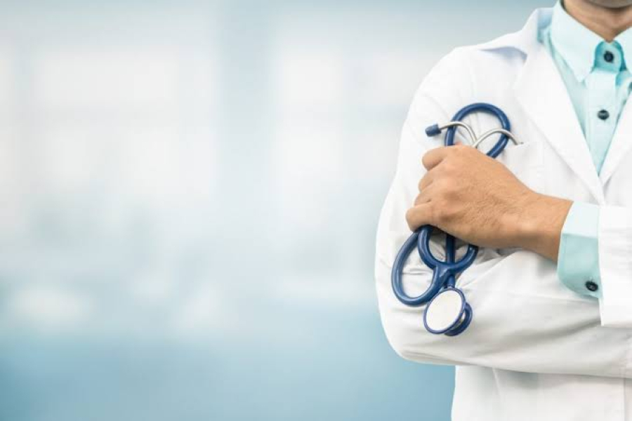  Saúde do DF abre 320 vagas para médicos; salários chegam a R$ 21,3 mil