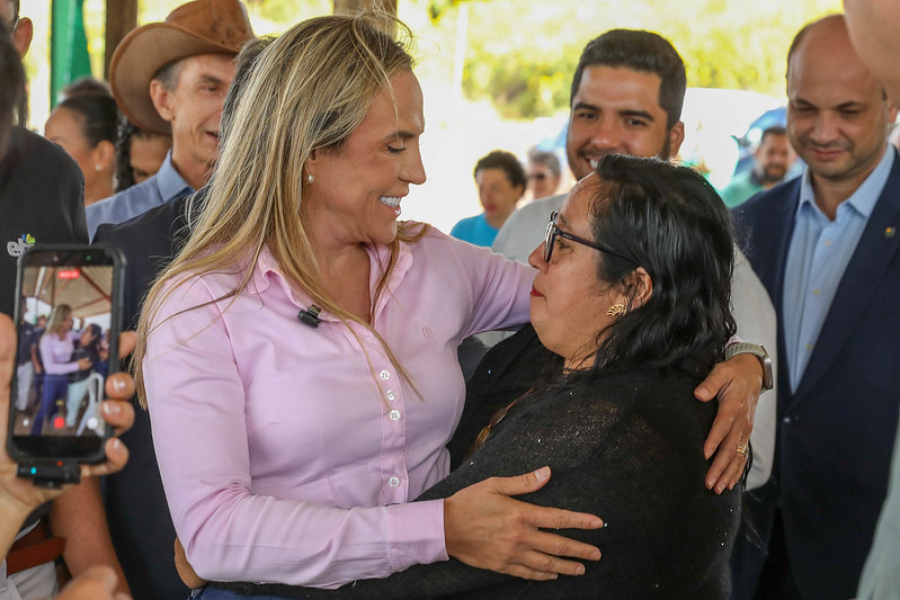 Celina avança nas pesquisas e impõe distância de 8,4 pontos sobre Arruda no DF